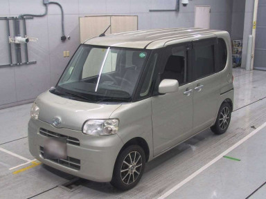 2012 Daihatsu Tanto