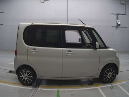 2012 Daihatsu Tanto