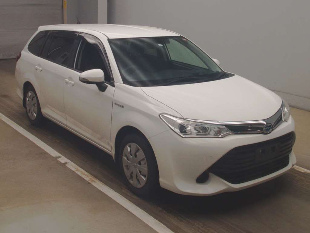 2017 Toyota Corolla Fielder NKE165G[2]