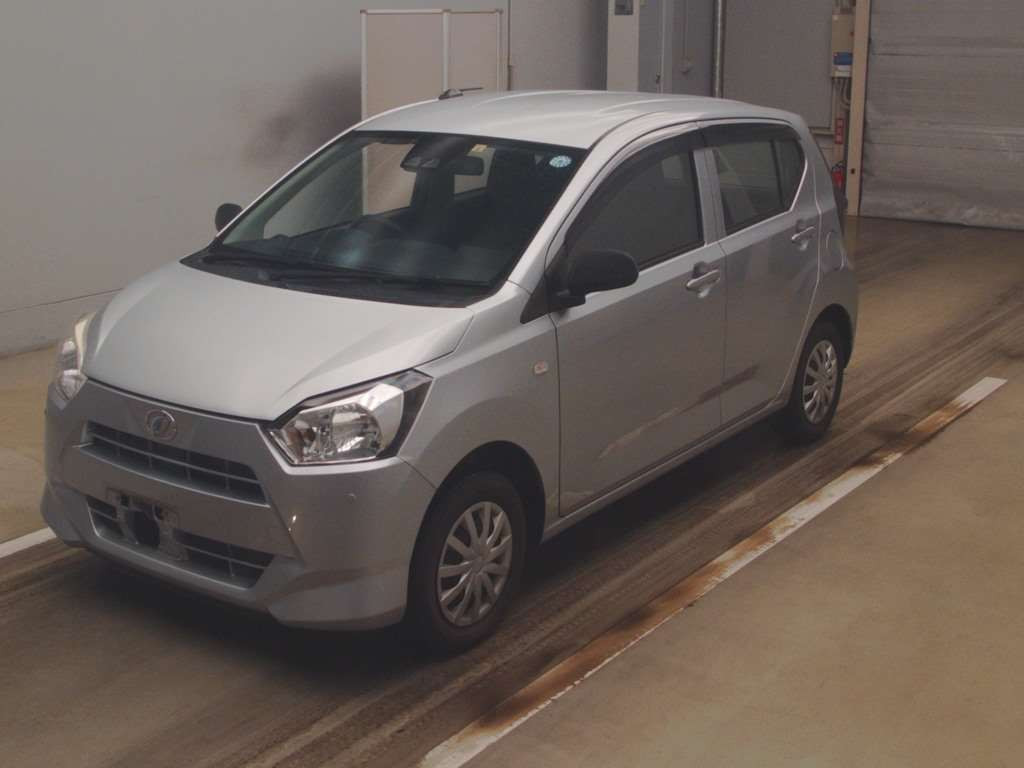 2017 Daihatsu Mira es LA350S[0]