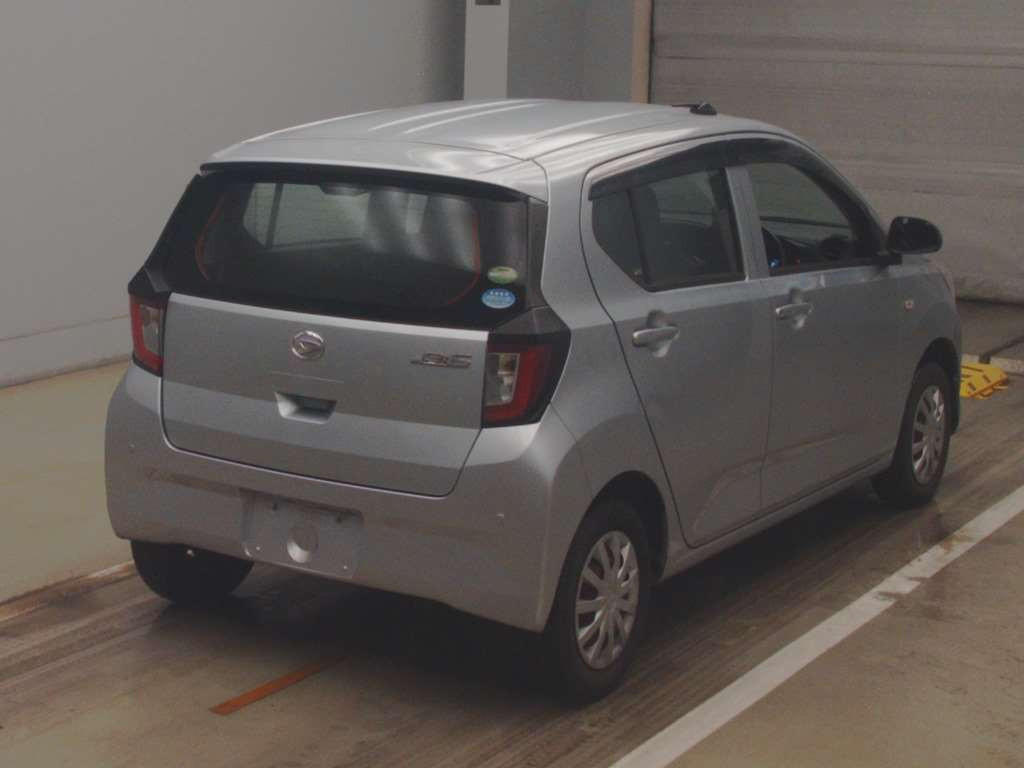 2017 Daihatsu Mira es LA350S[1]