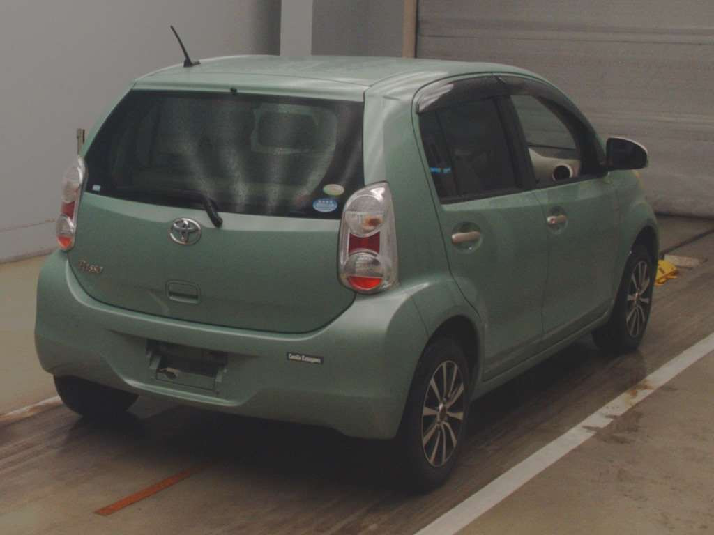 2010 Toyota Passo KGC30[1]