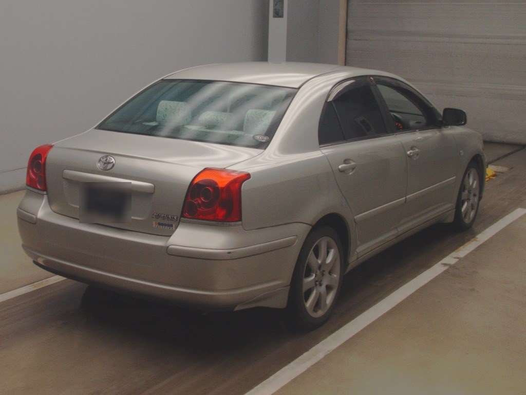 2003 Toyota Avensis AZT250[1]