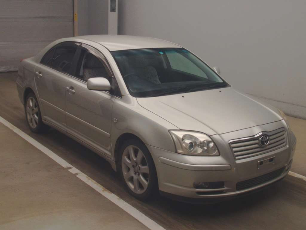 2003 Toyota Avensis AZT250[2]