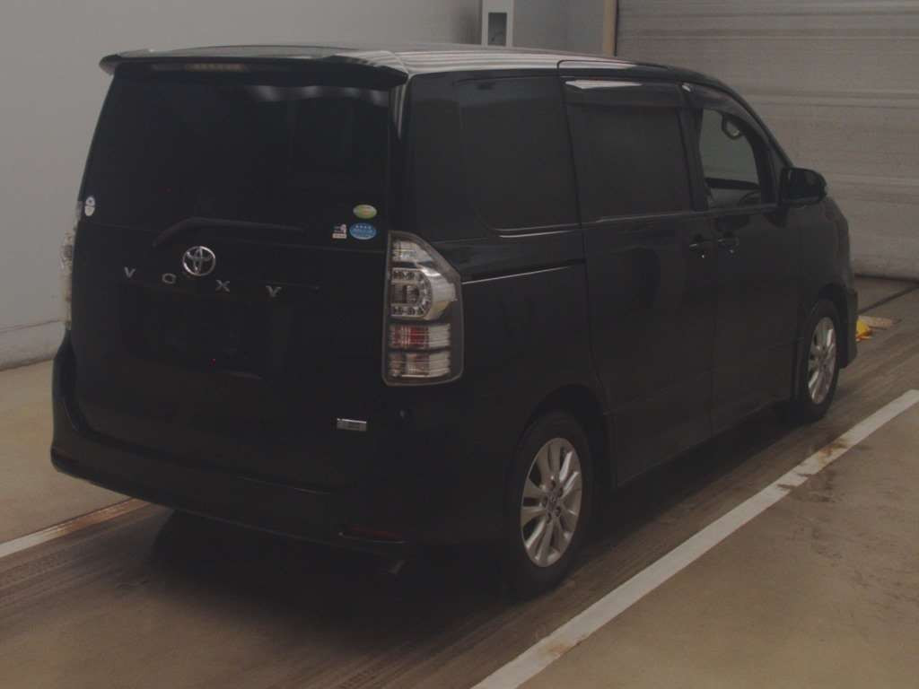 2010 Toyota Voxy ZRR70W[1]