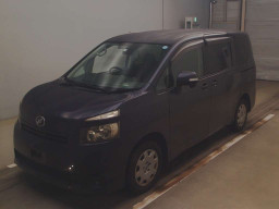 2009 Toyota Voxy