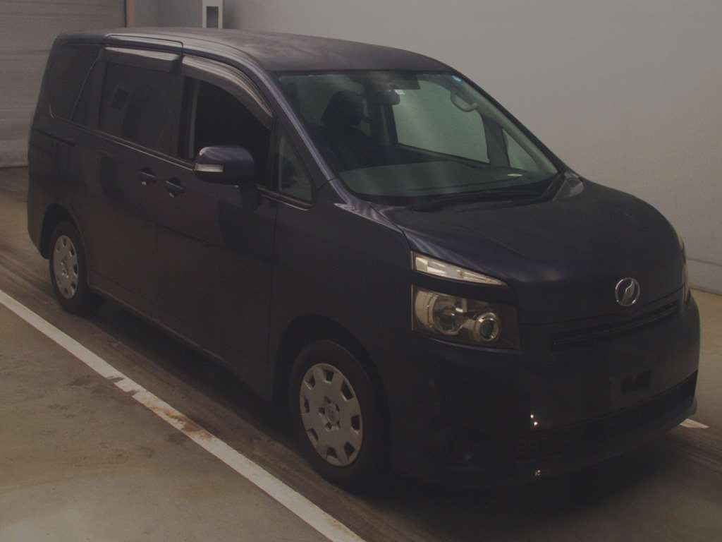 2009 Toyota Voxy ZRR70G[2]