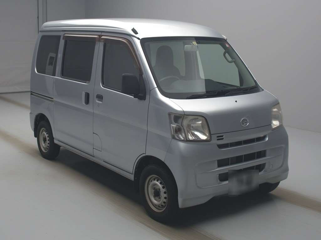 2016 Daihatsu Hijet Cargo S321V[2]