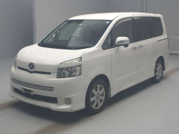 2008 Toyota Voxy