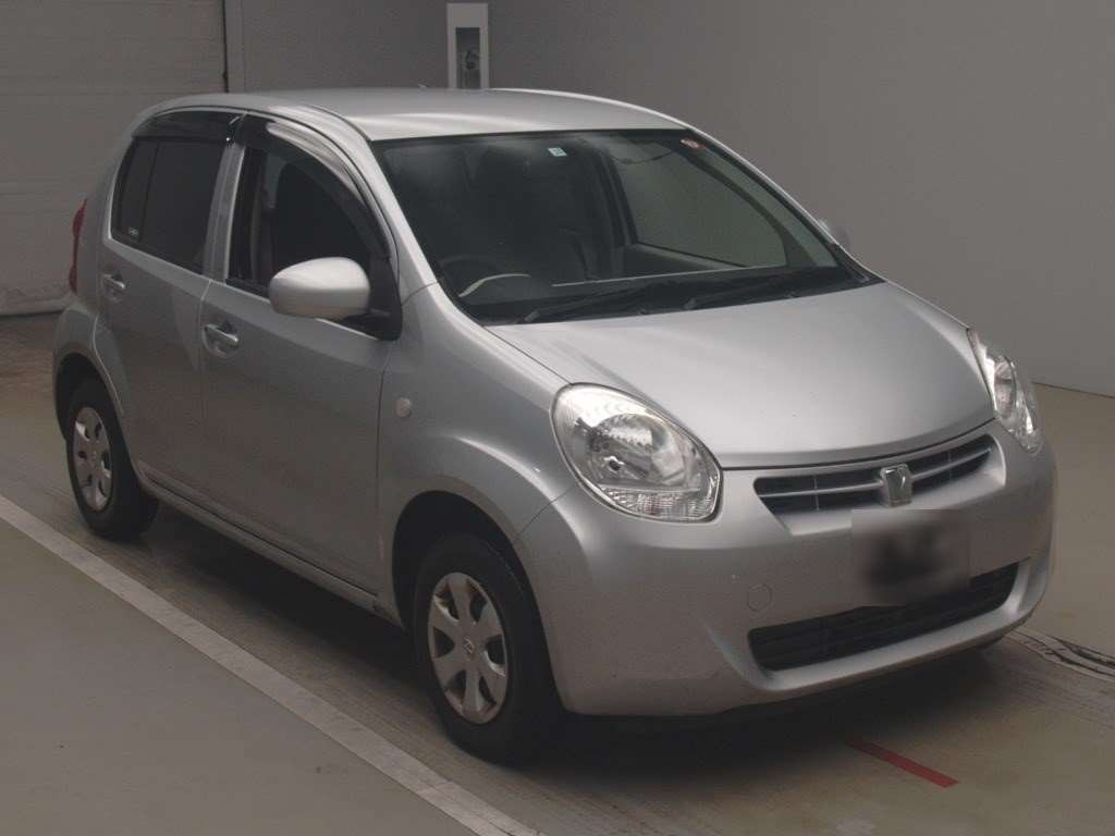 2013 Toyota Passo KGC30[2]