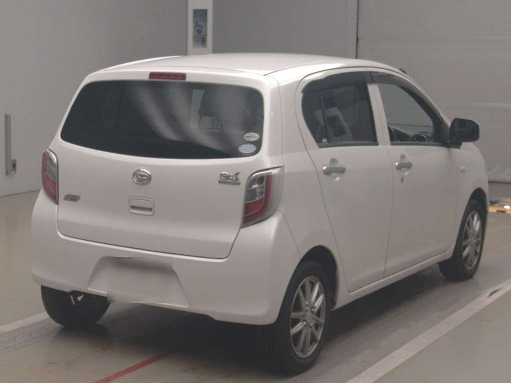 2011 Daihatsu Mira es LA300S[1]