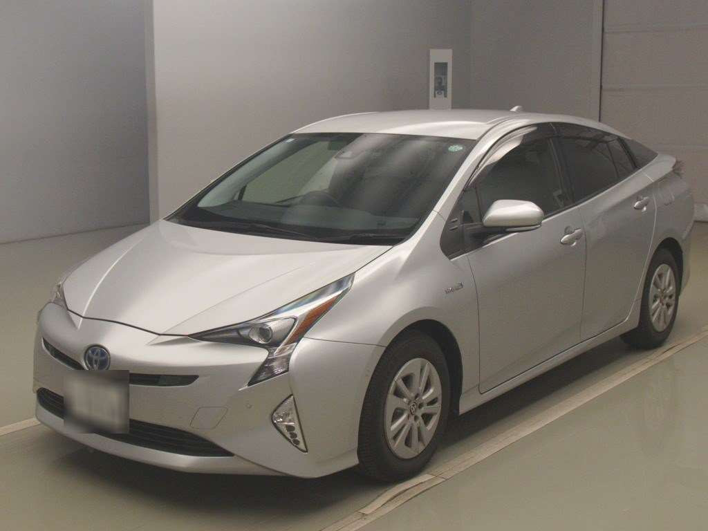 2019 Toyota Prius ZVW50[0]