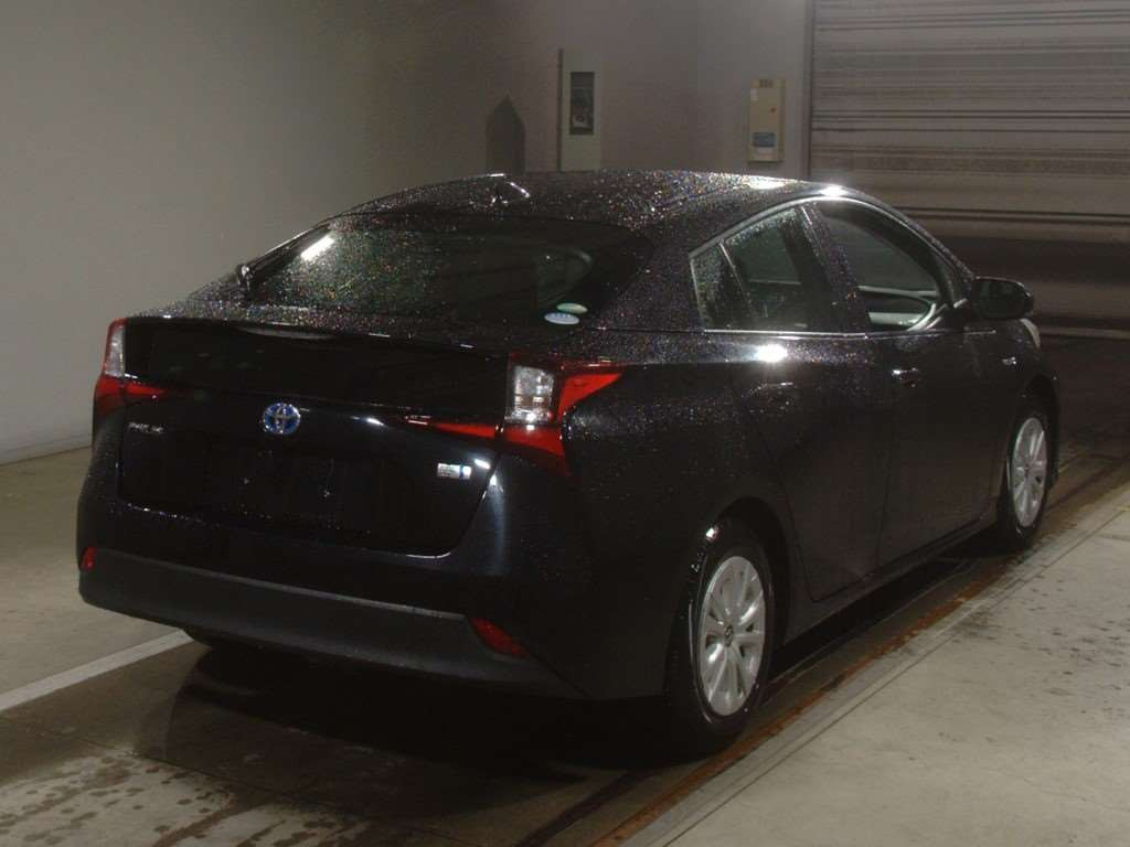 2019 Toyota Prius ZVW51[1]