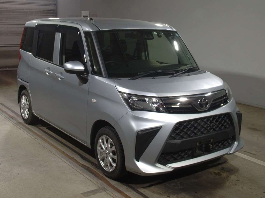 2021 Toyota Roomy M900A[2]