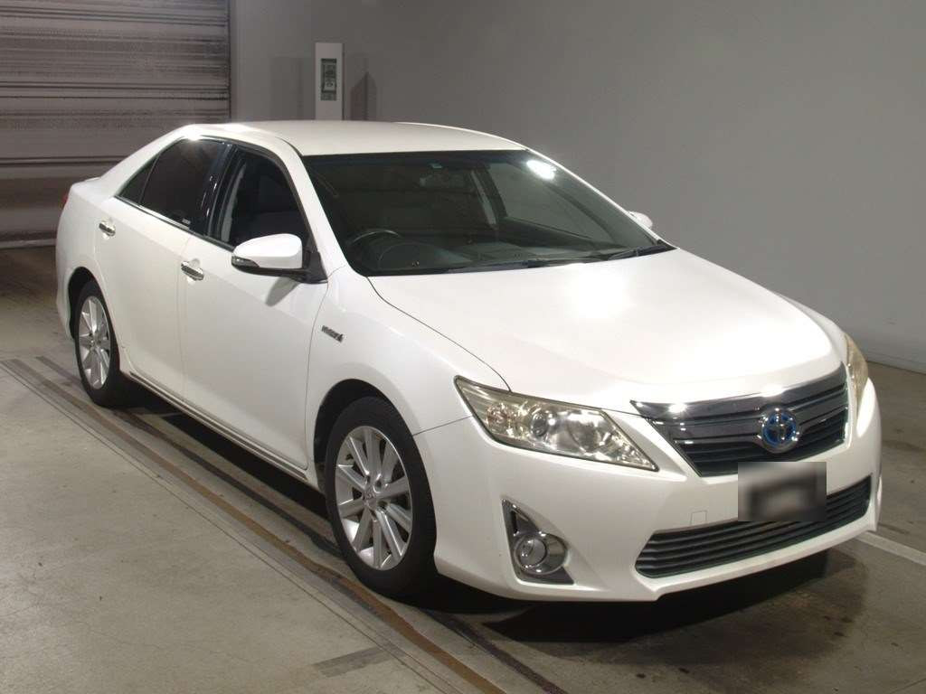 2011 Toyota Camry AVV50[2]