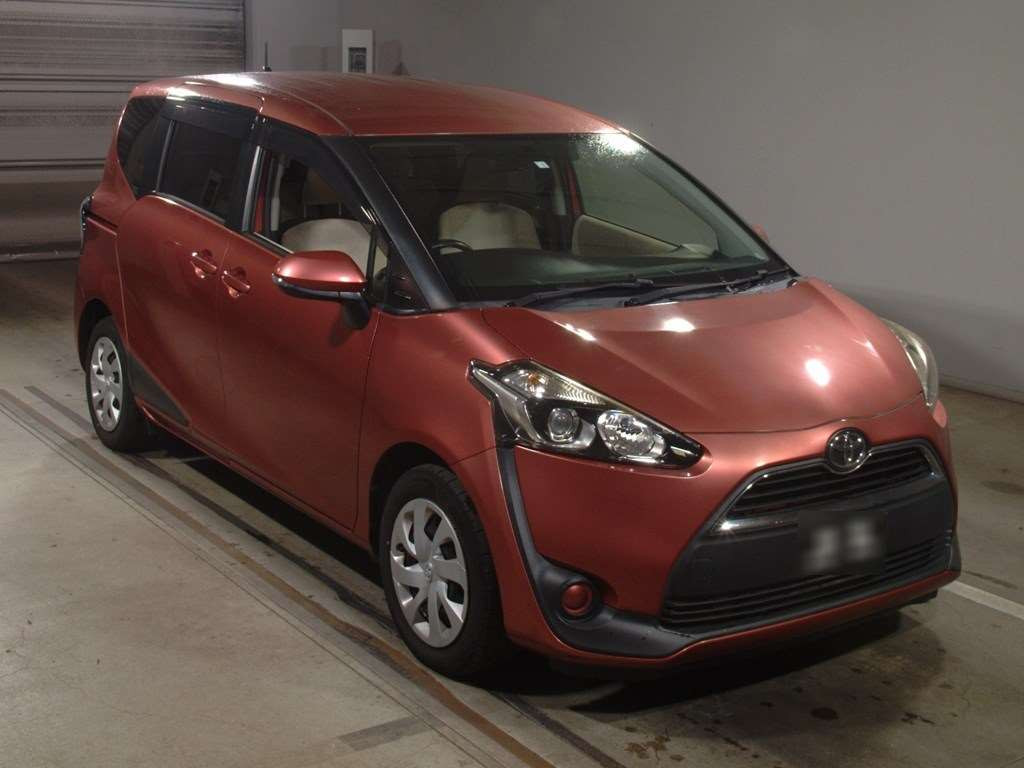 2016 Toyota Sienta NSP170G[2]