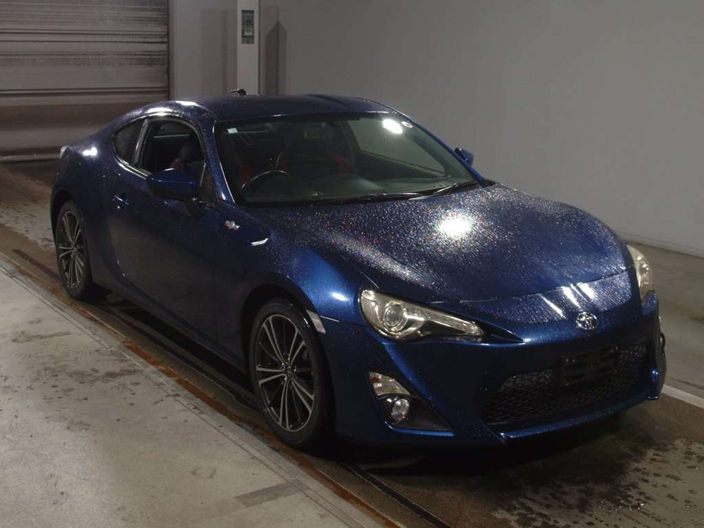 2012 Toyota 86 ZN6[2]