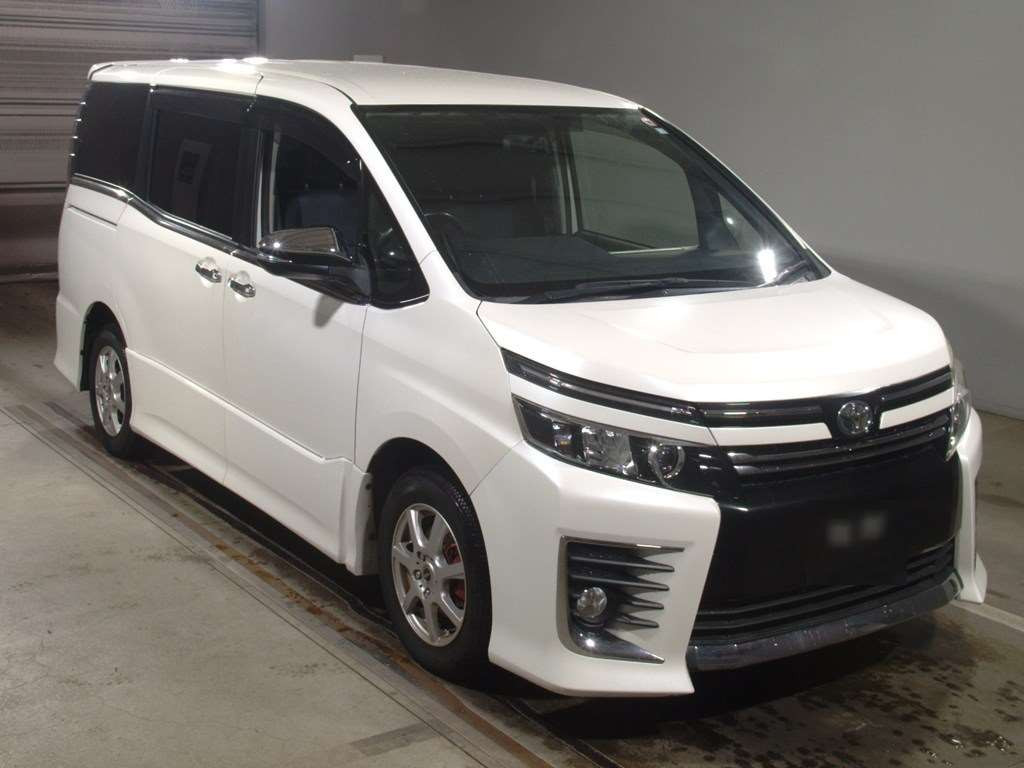 2014 Toyota Voxy ZRR80W[2]