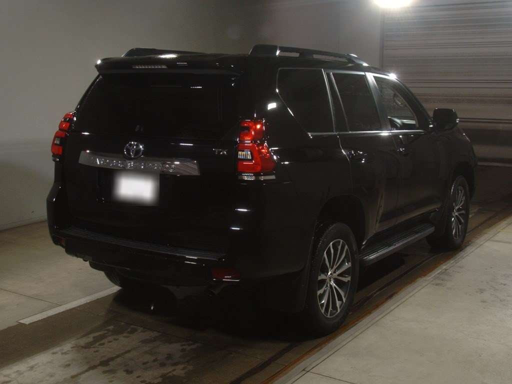 2017 Toyota Land Cruiser Prado GDJ150W[1]