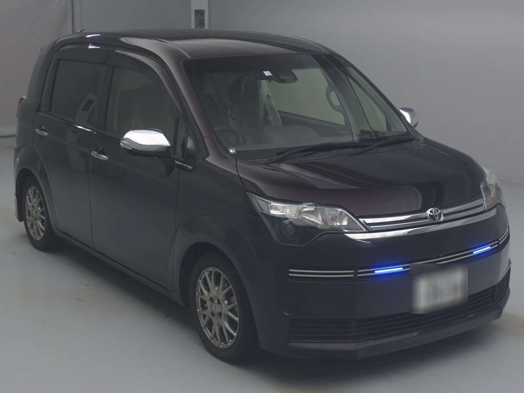 2016 Toyota Spade NSP141[2]