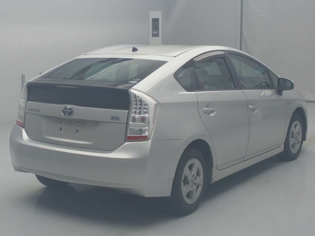 2009 Toyota Prius ZVW30[1]