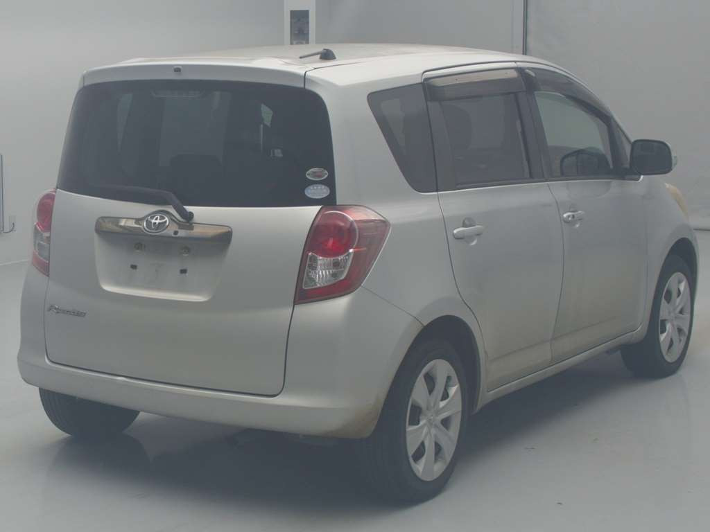 2009 Toyota Ractis SCP100[1]