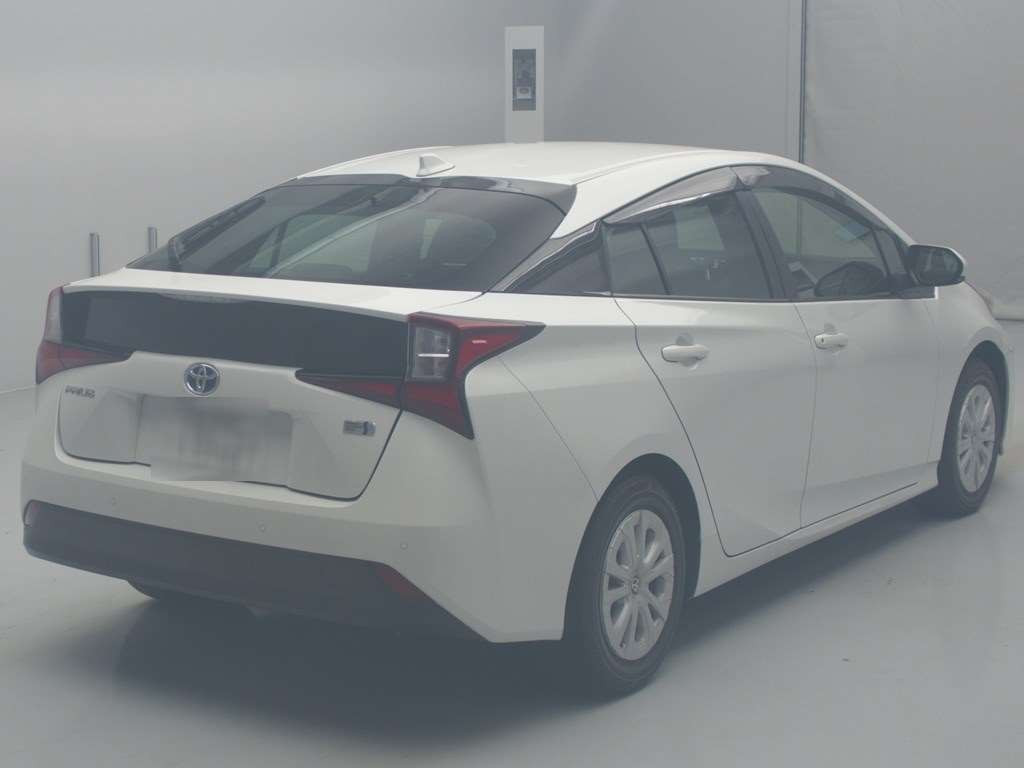 2022 Toyota Prius ZVW51[1]