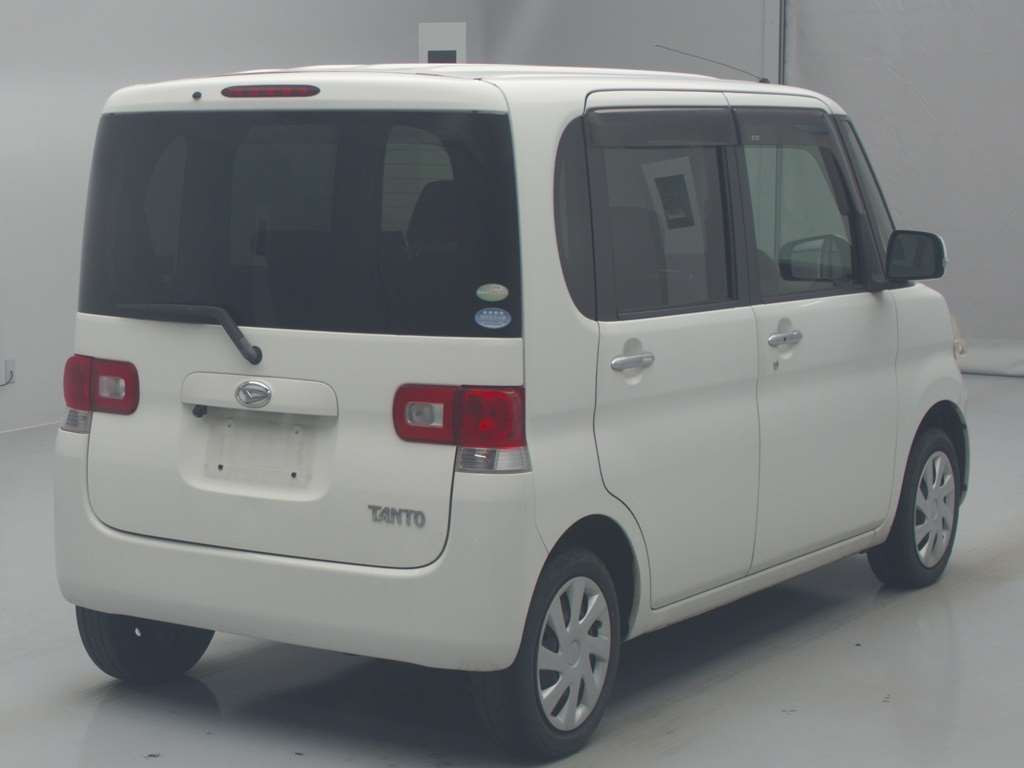 2011 Daihatsu Tanto L385S[1]