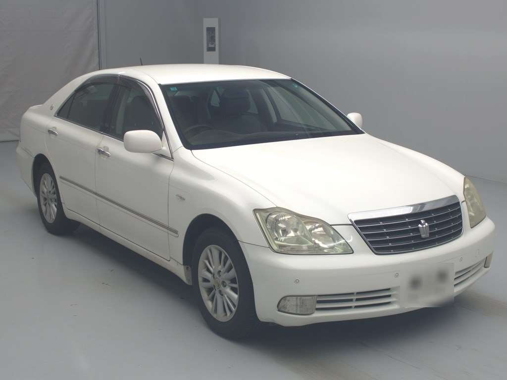 2004 Toyota Crown GRS183[2]