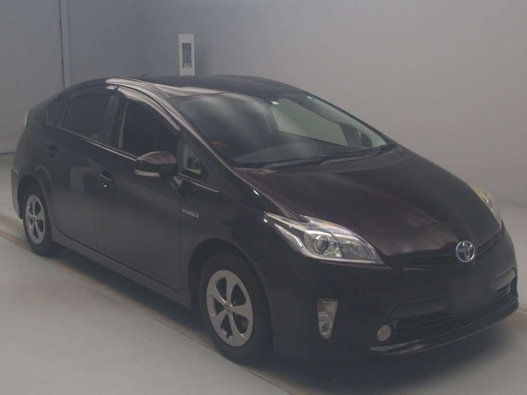 2012 Toyota Prius ZVW30[2]