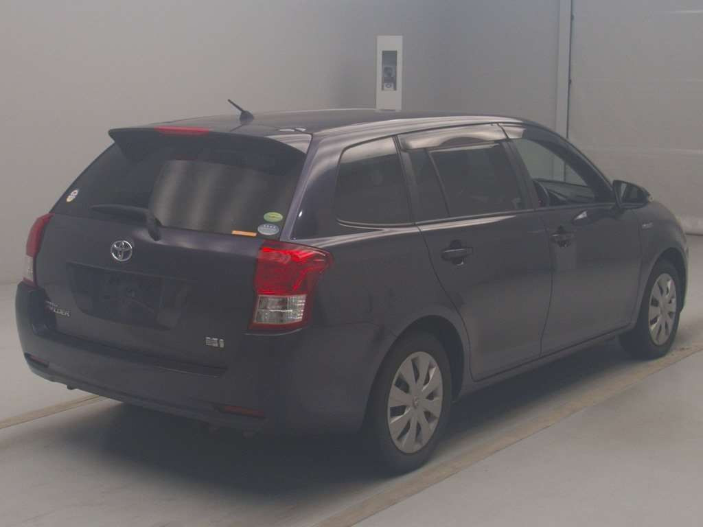 2013 Toyota Corolla Fielder NKE165G[1]