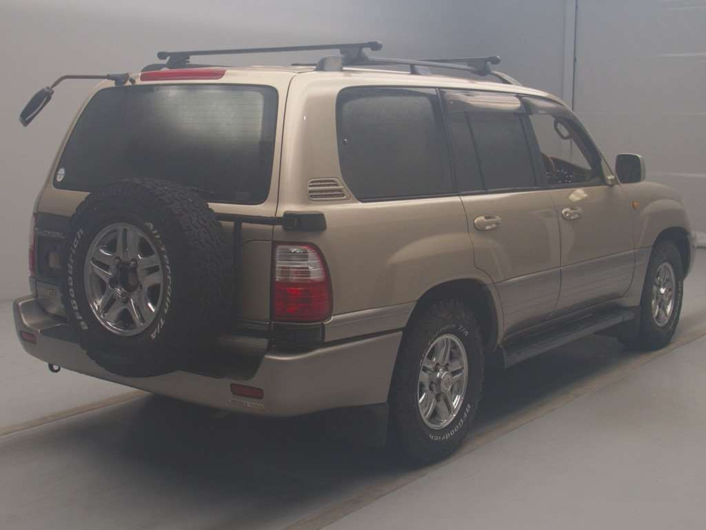 2001 Toyota Land Cruiser 100 UZJ100W[1]