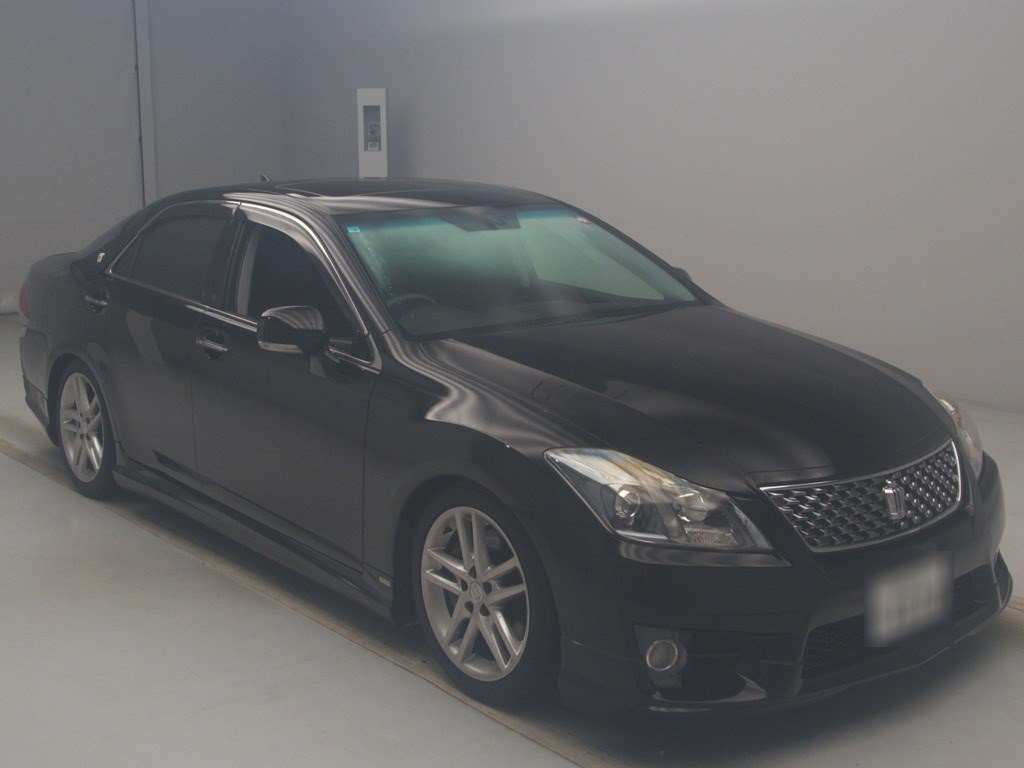 2010 Toyota Crown GRS204[2]