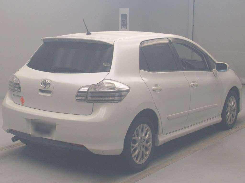 2009 Toyota Blade AZE156H[1]