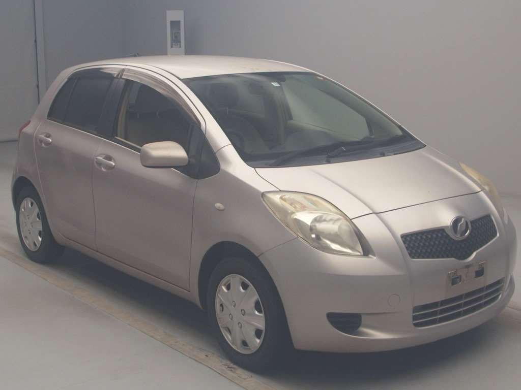 2005 Toyota Vitz SCP90[2]