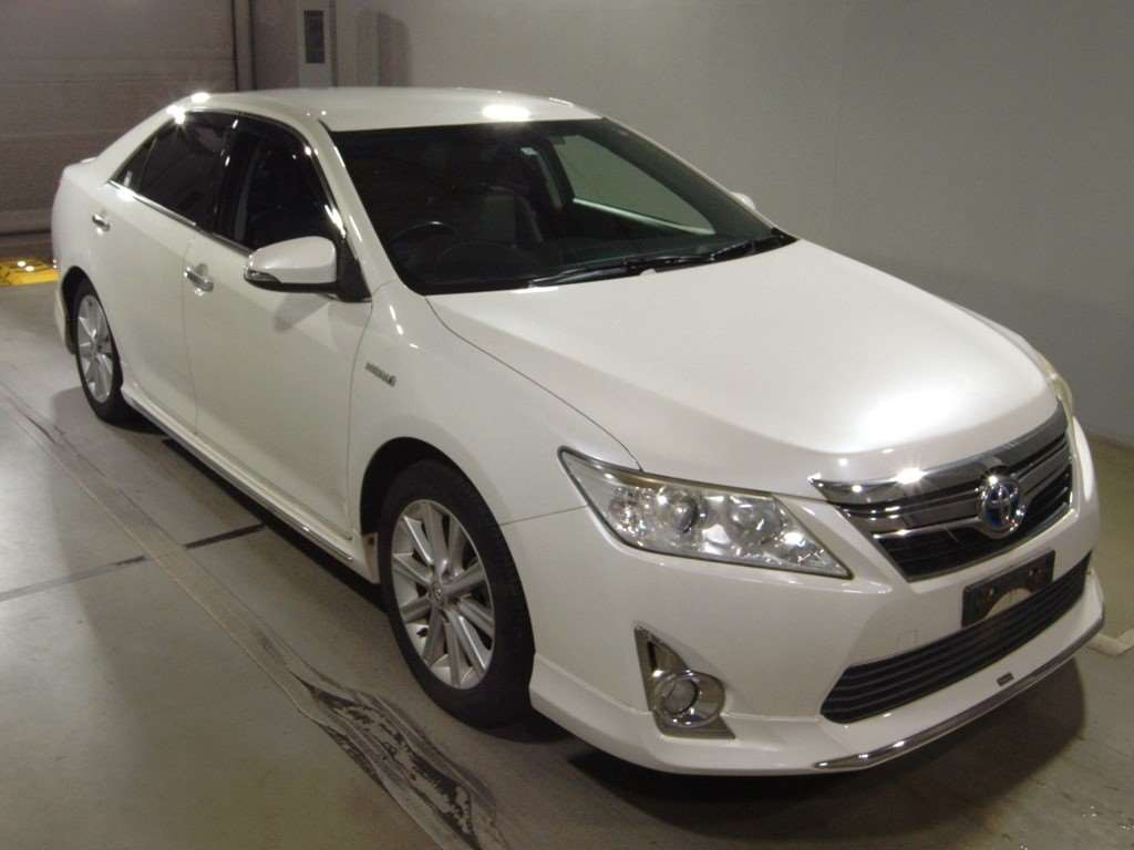 2011 Toyota Camry AVV50[2]