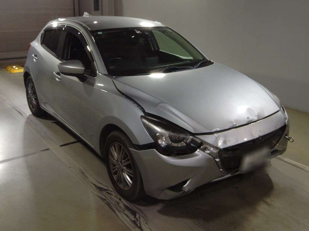 2017 Mazda Demio DJ3FS[2]