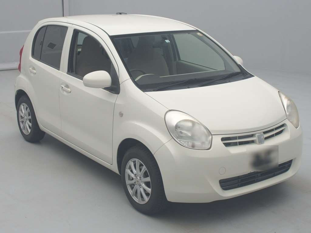 2013 Toyota Passo NGC30[2]