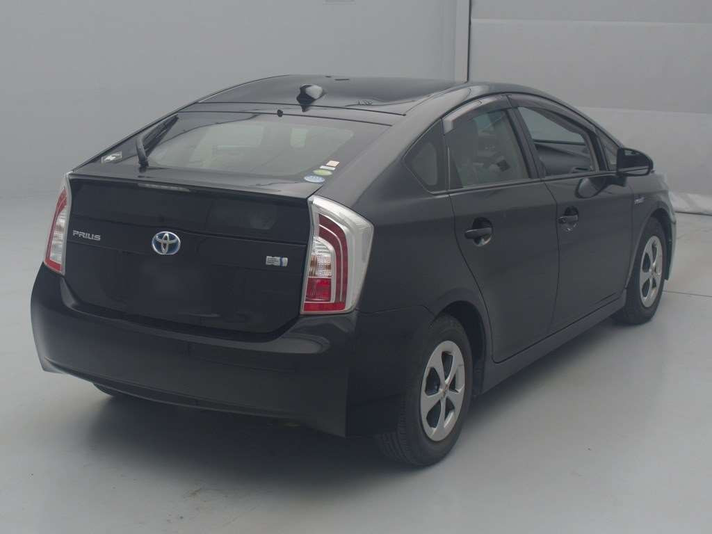 2014 Toyota Prius ZVW30[1]