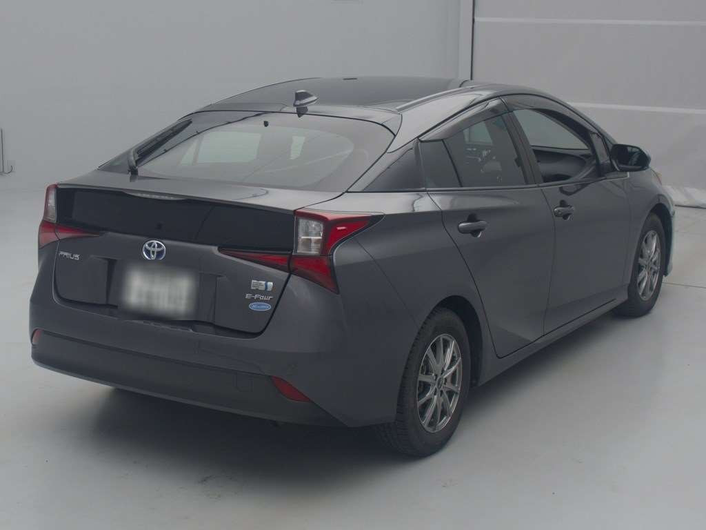 2021 Toyota Prius ZVW55[1]