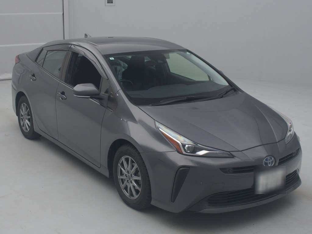 2021 Toyota Prius ZVW55[2]