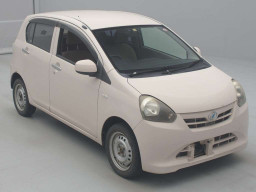 2011 Daihatsu Mira es