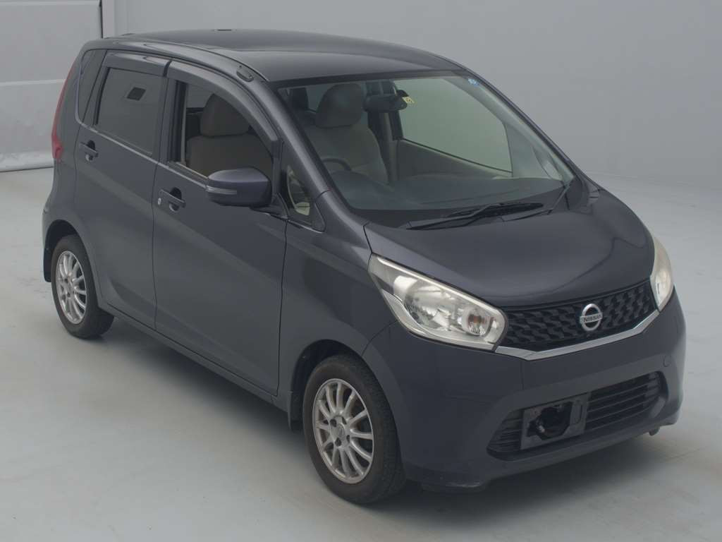 2013 Nissan DAYZ B21W[2]