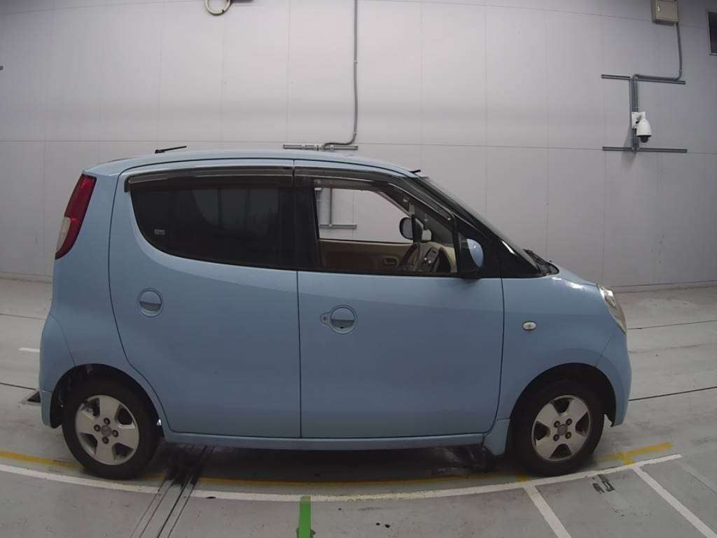 2010 Nissan Moco MG22S[2]