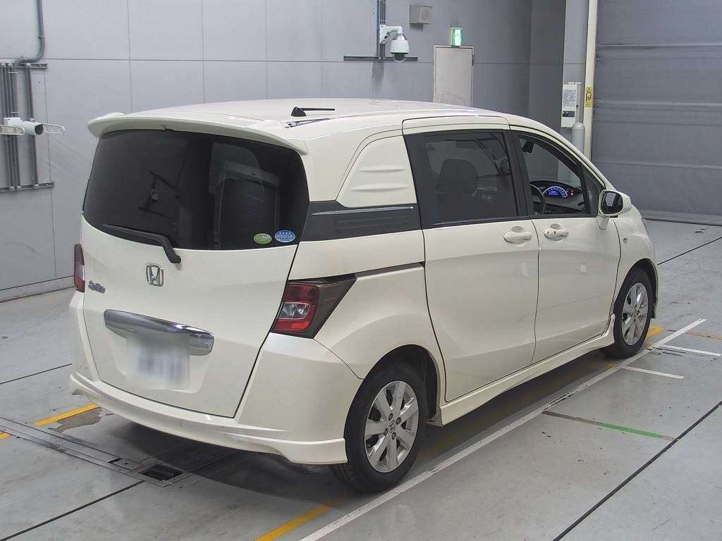 2012 Honda Freed Spike GB3[1]