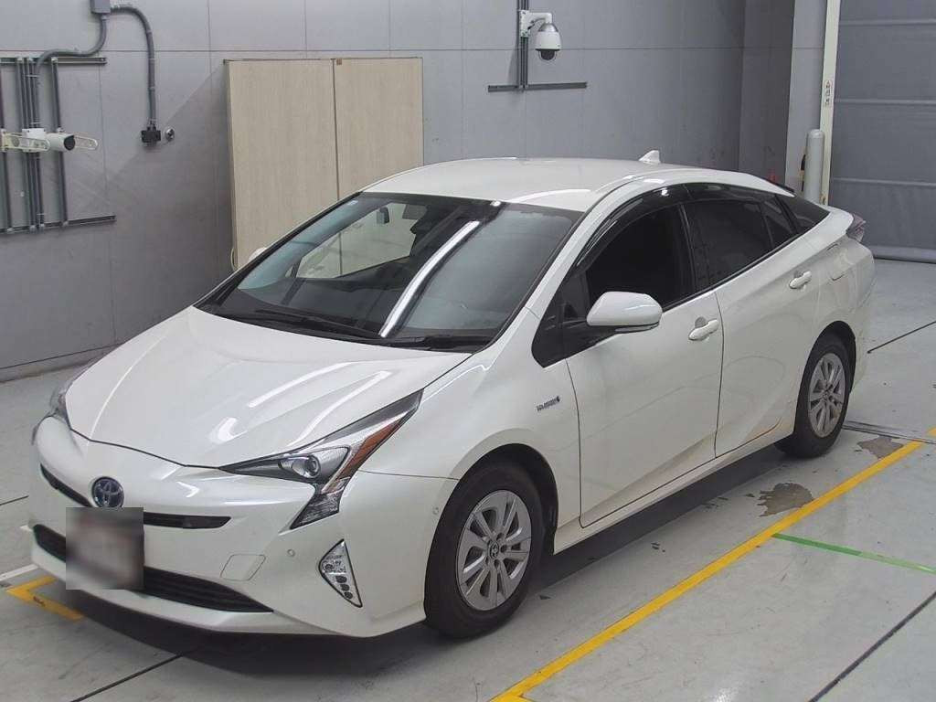 2018 Toyota Prius ZVW50[0]