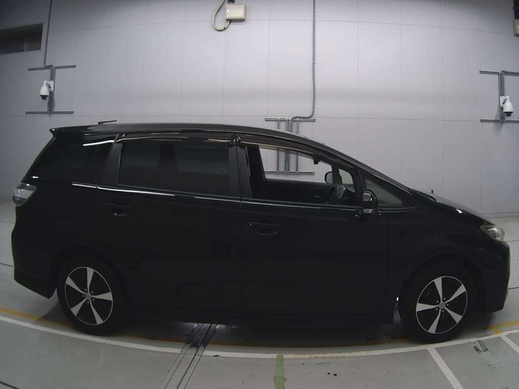 2014 Toyota Wish ZGE20W[2]