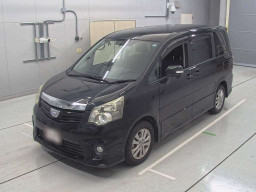 2011 Toyota Noah