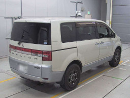 2011 Mitsubishi Delica D5