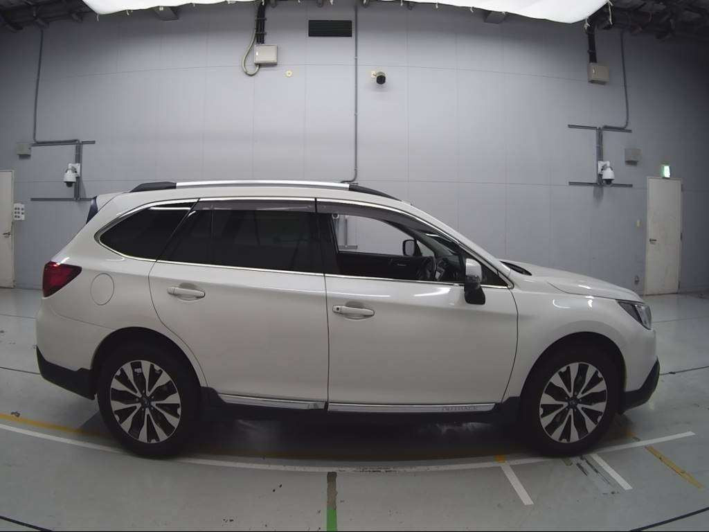 2016 Subaru Legacy Outback BS9[2]